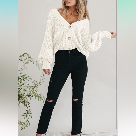 Chunky Knit Open Front Sweater Long Sleeve Button Loose Short Cardigan
8097 - Picture 6 of 8